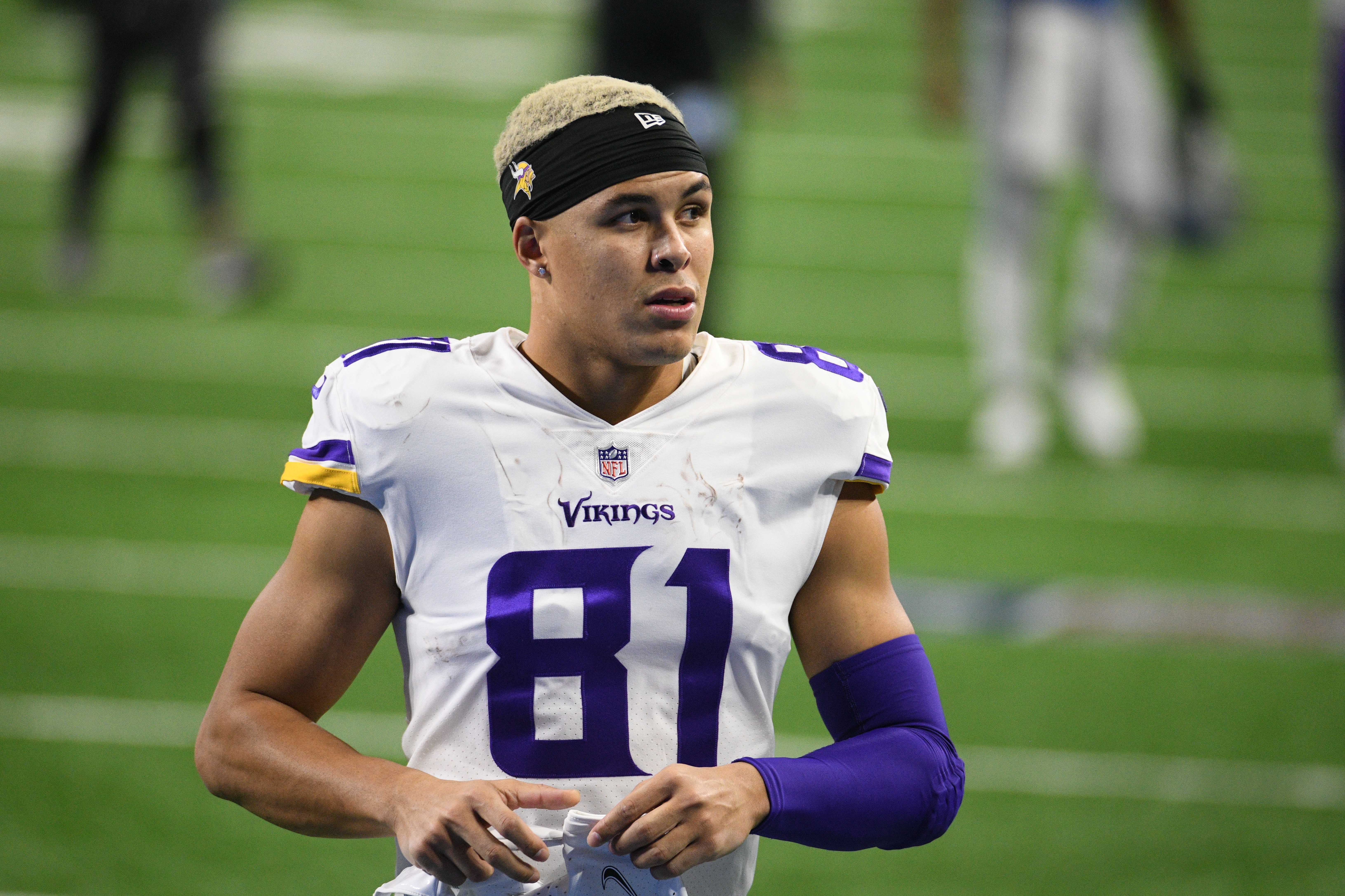 Former Vikings WR