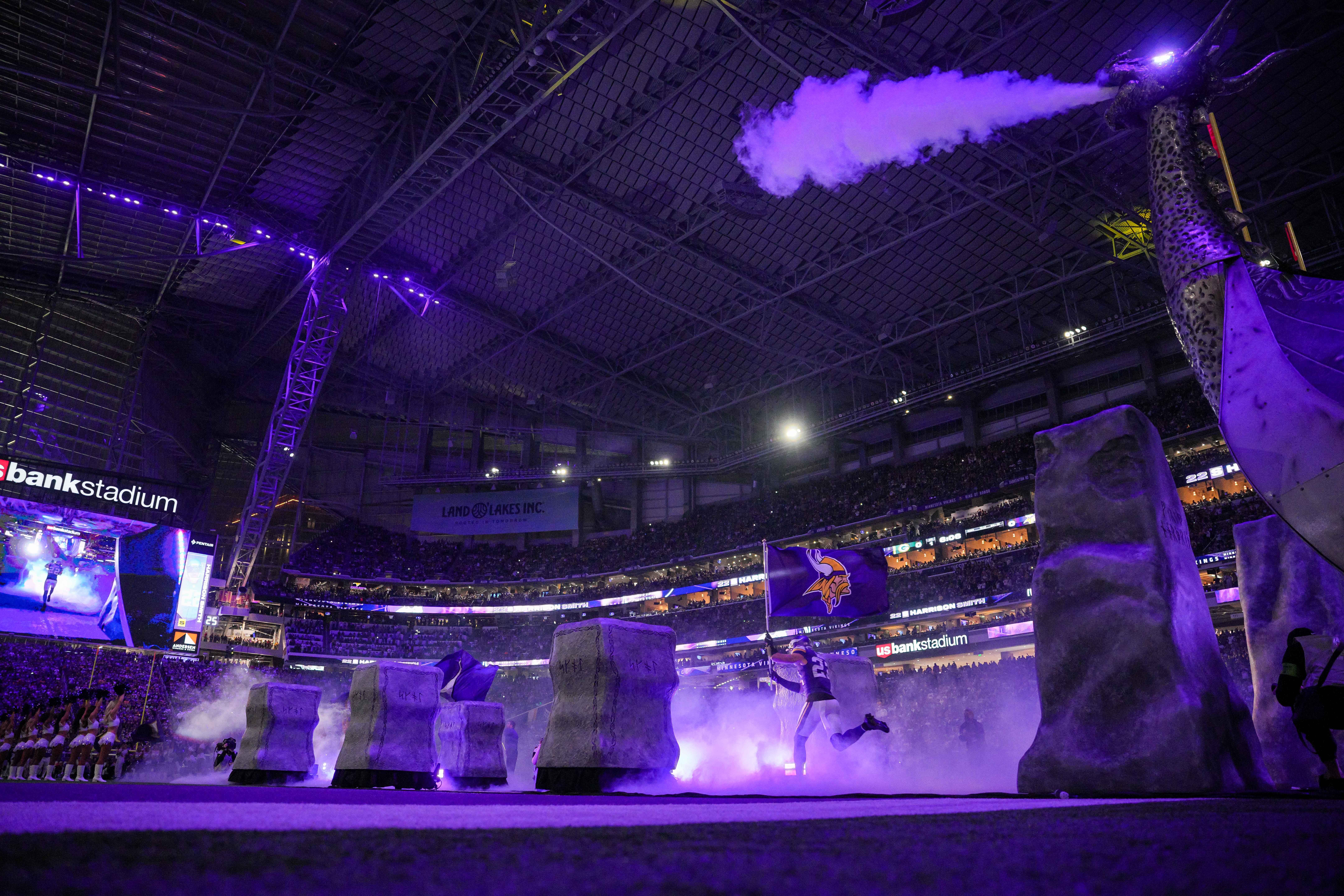 NFL: Green Bay Packers at Minnesota Vikings