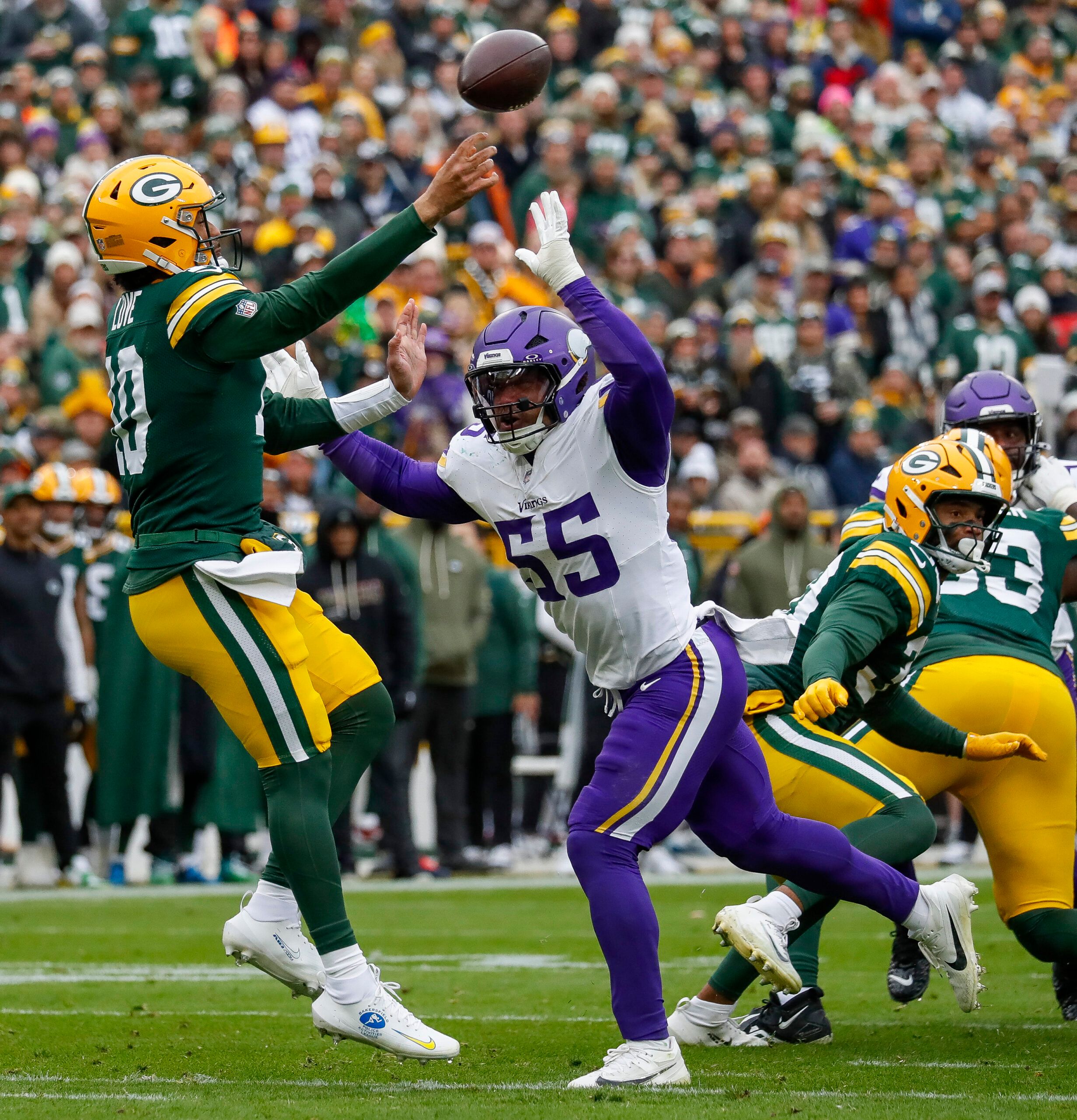 NFL: Minnesota Vikings at Green Bay Packers