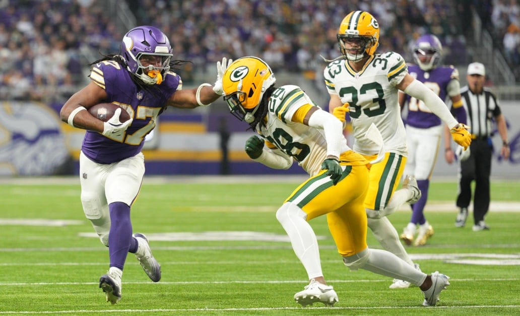 NFL: Green Bay Packers at Minnesota Vikings