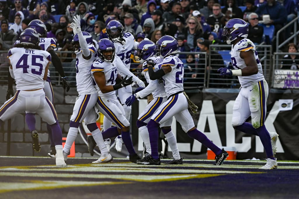 Questions Answered: Biggest Surprise on New Depth Chart, Armon Watts, Bynum over Cine