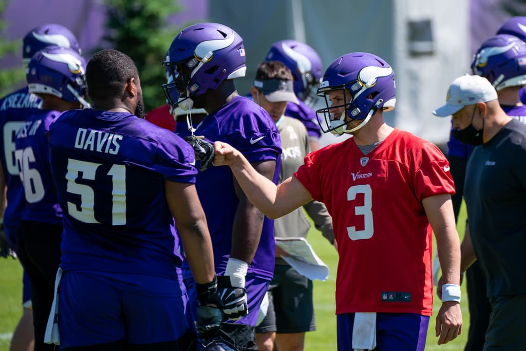 Wyatt Davis / Jake Browning