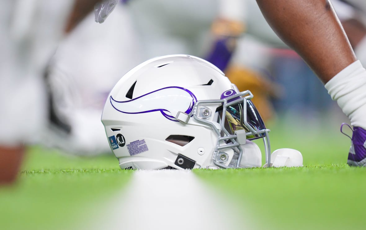 NFL: Chicago Bears at Minnesota Vikings NFL: Chicago Bears at Minnesota Vikings