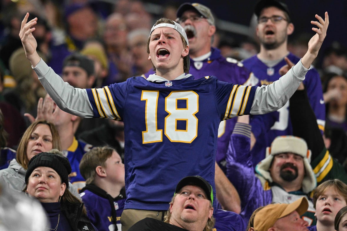 NFL: Green Bay Packers at Minnesota Vikings