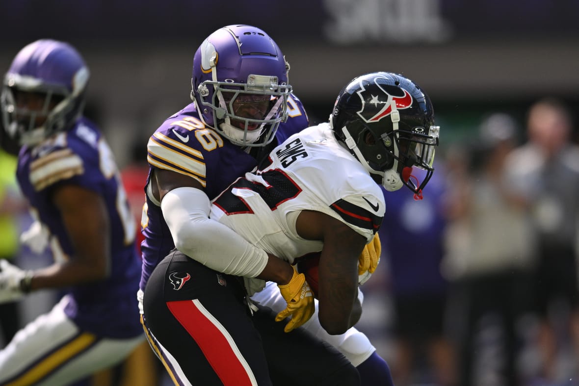 Vikings Re-Sign Potential Starting Defender