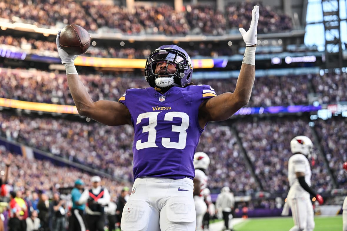 NFL: Arizona Cardinals at Minnesota Vikings