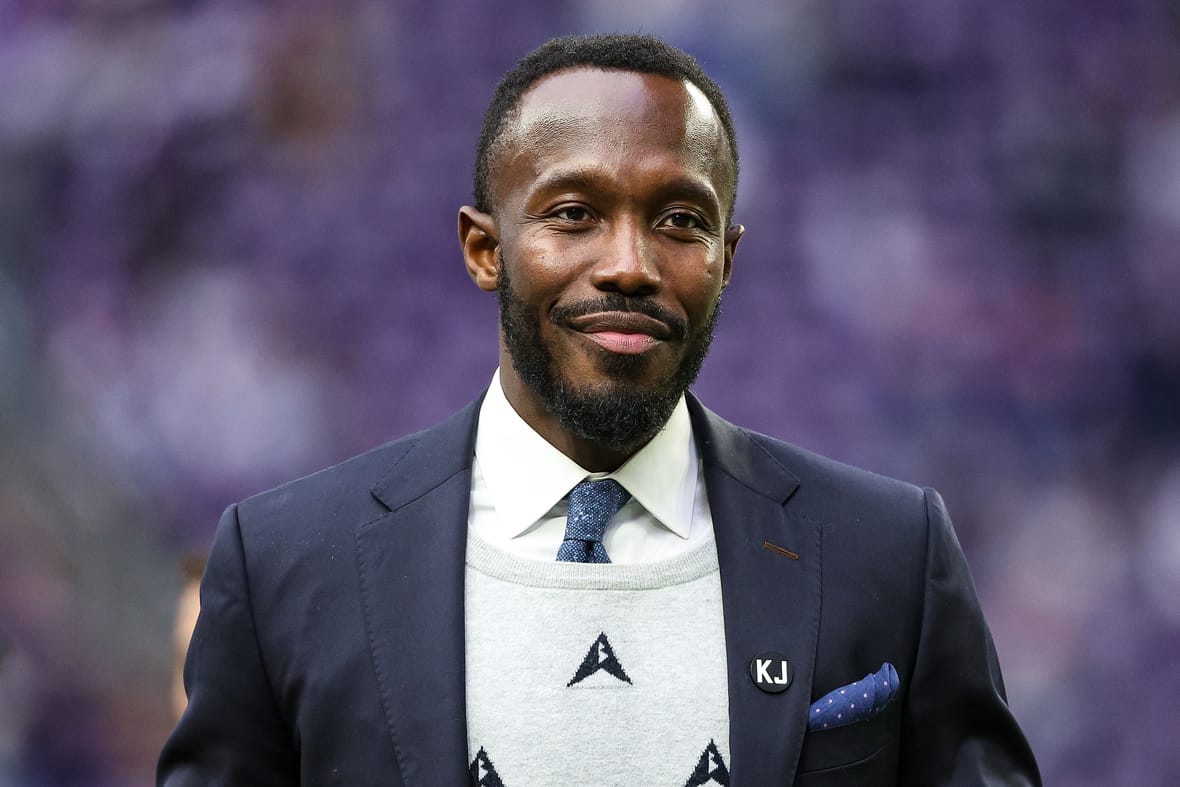 Vikings Fire Off Trade for Playmaker