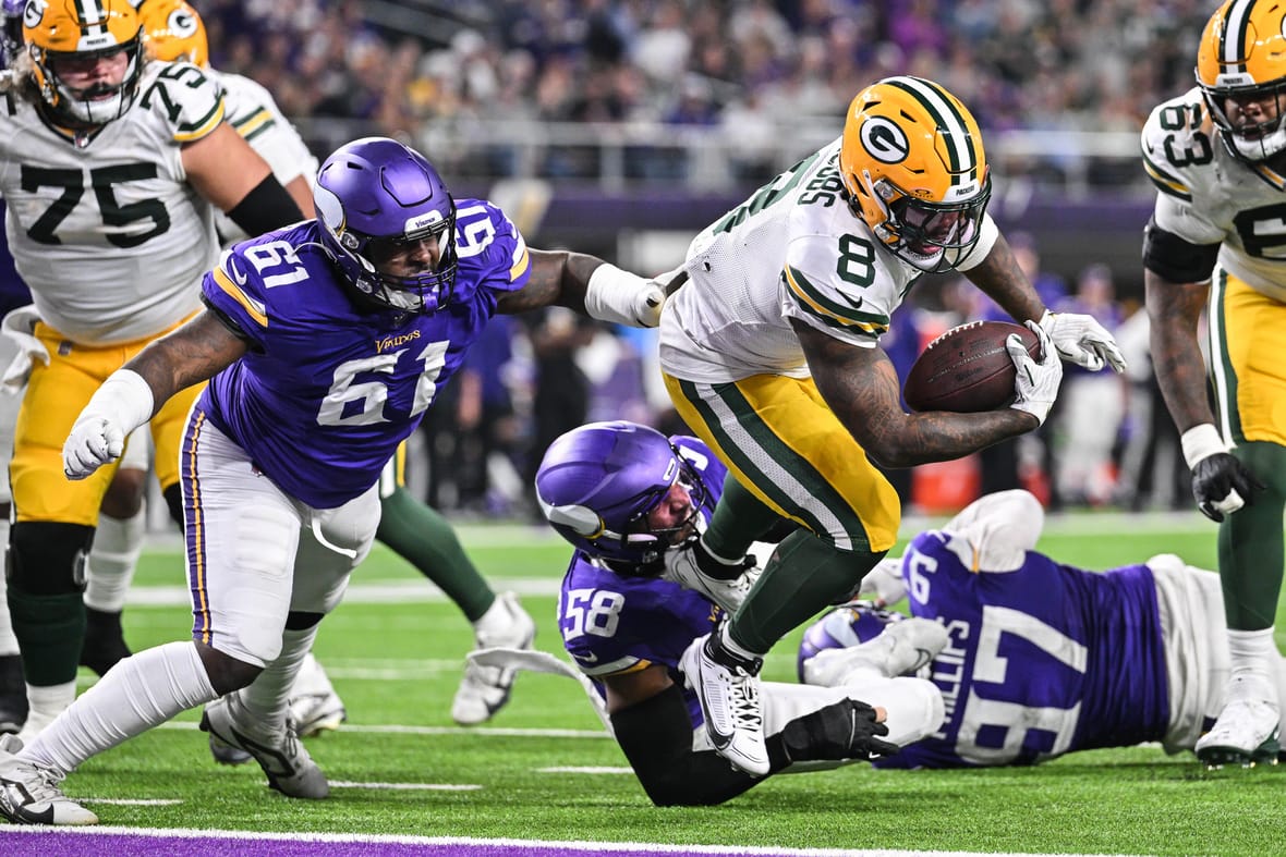 NFL: Green Bay Packers at Minnesota Vikings