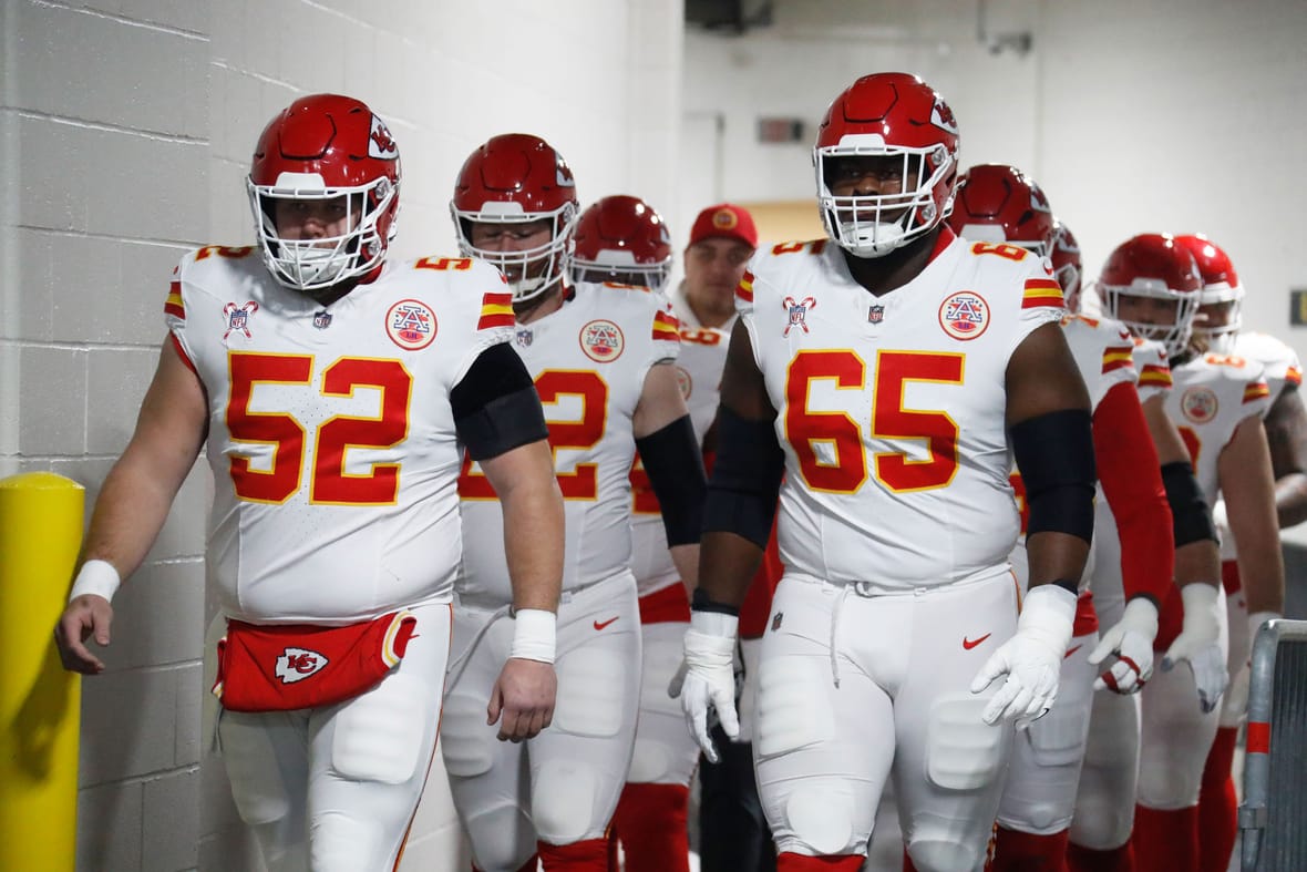 Vikings Mentioned As Suitors for Chiefs Offensive Guard Trey Smith