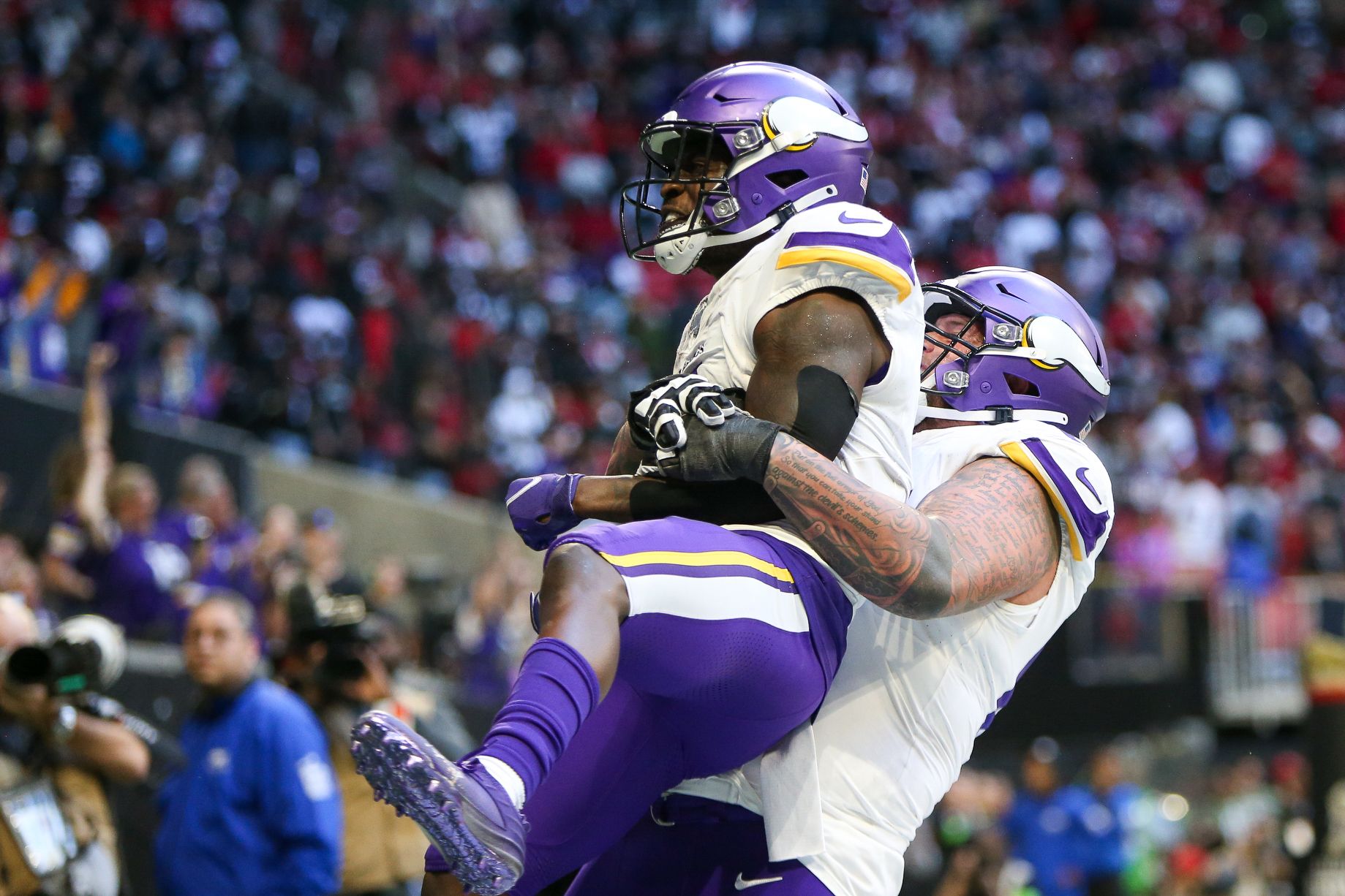 How ReSigning Dalton Risner Affects the Vikings in 2024