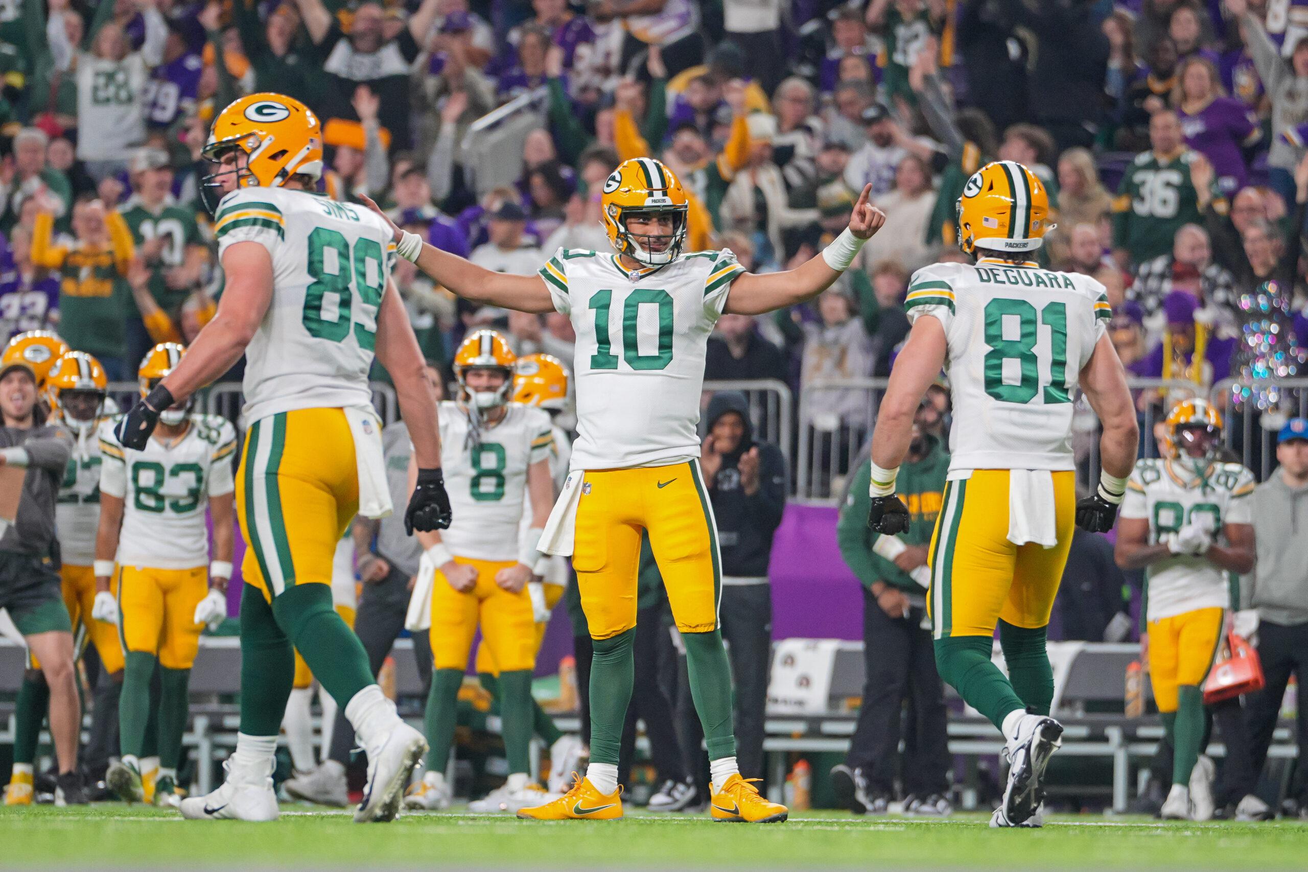NFL: Green Bay Packers at Minnesota Vikings