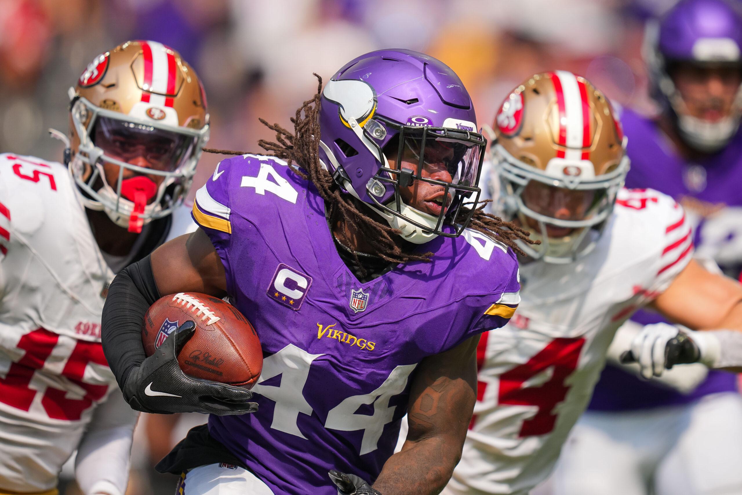 NFL: San Francisco 49ers at Minnesota Vikings