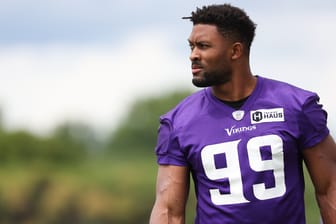 Don’t Bank on a Draft-Day Danielle Hunter Trade