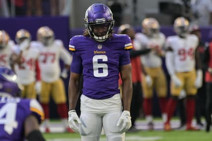 NFL: San Francisco 49ers at Minnesota Vikings