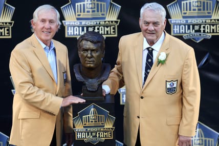 NFL: Pro Football Hall of Fame-Enshrinement