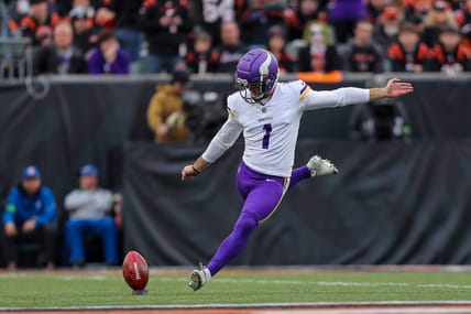 Vikings Kicker Quandary is Murky Even as Incumbent Finishes Season Perfectly