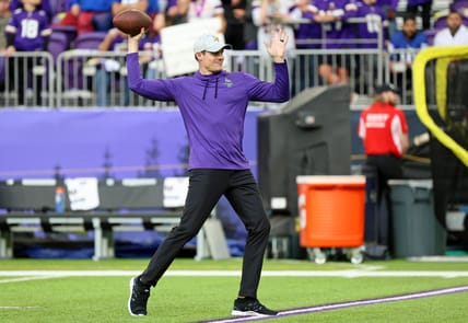 The Most Obvious Sign that the Vikings May not Target a QB Early in the Draft