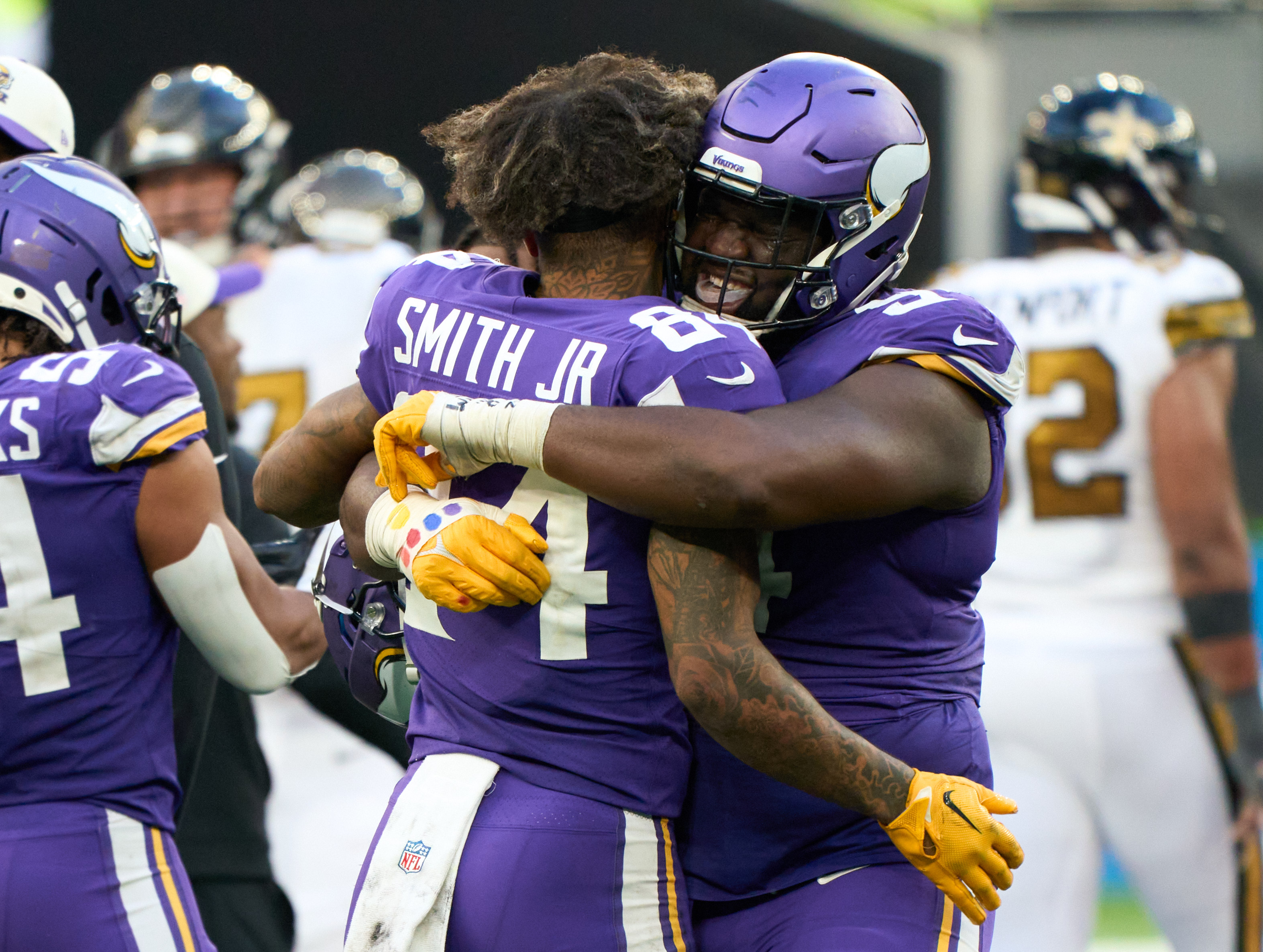 Vikings Activate Irv Smith Off IR, Rule Harrison Smith Out for Week 18