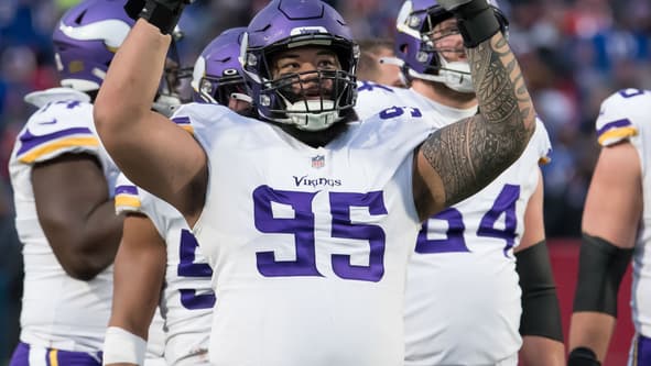 Purple Headlines of the Week: Flores Presser, Vikings Re-Sign 2 Players, Derek Carr Hits FA