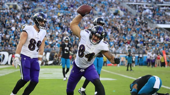 TE Josh Oliver