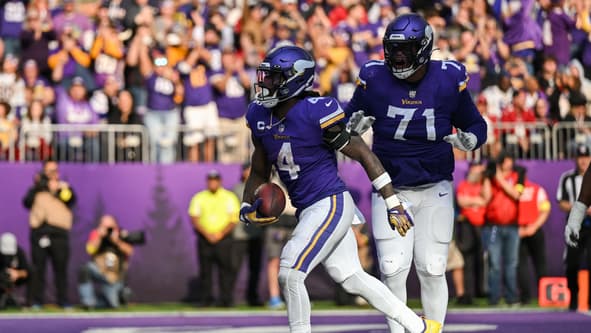 NFL: Arizona Cardinals at Minnesota Vikings