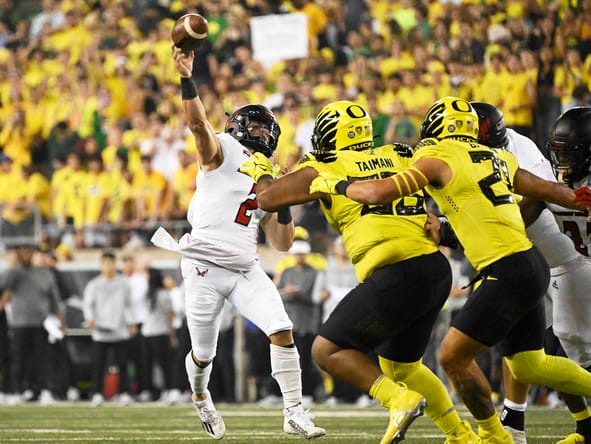 NCAA Football: Eastern Washington at Oregon