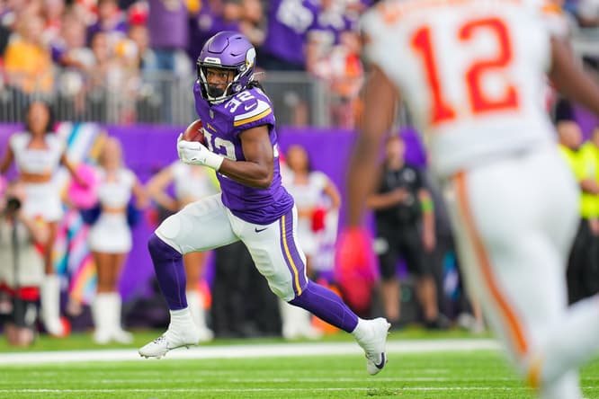 NFL: Kansas City Chiefs at Minnesota Vikings