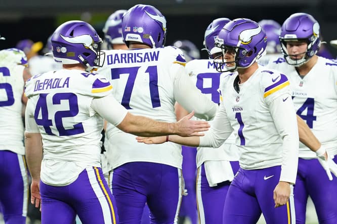 NFL: Minnesota Vikings at Las Vegas Raiders