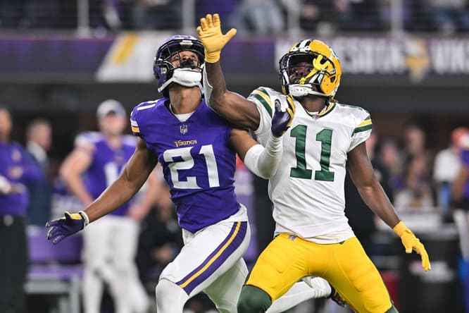 NFL: Green Bay Packers at Minnesota Vikings