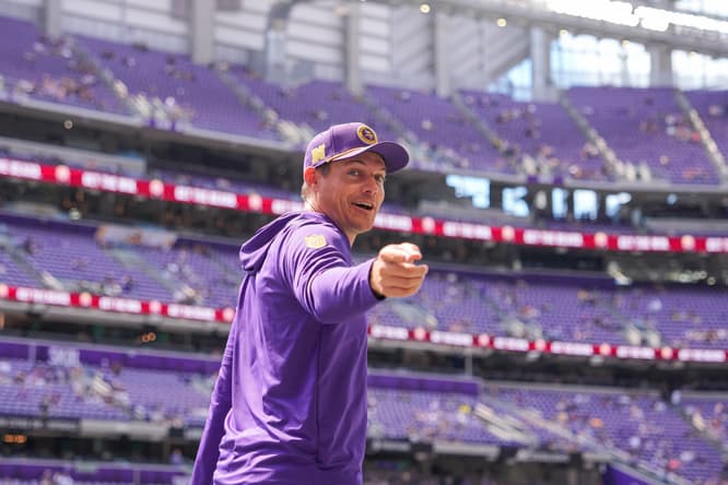 NFL: Las Vegas Raiders at Minnesota Vikings