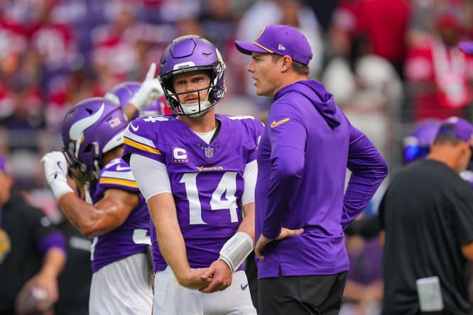 NFL: San Francisco 49ers at Minnesota Vikings