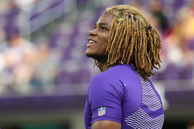 NFL: San Francisco 49ers at Minnesota Vikings
