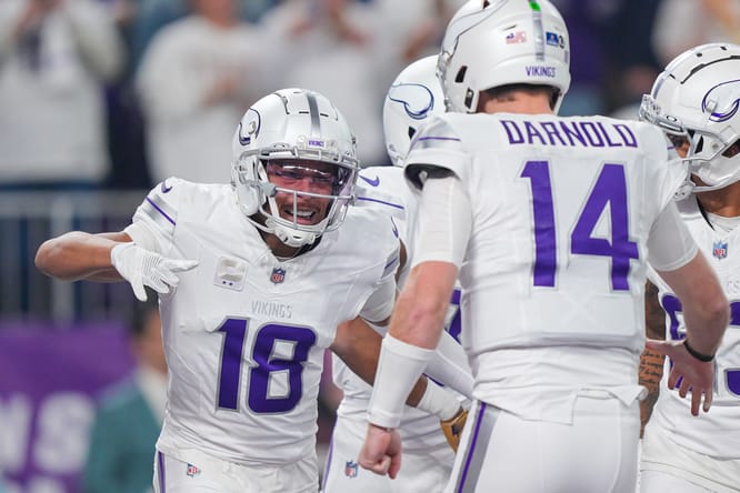 NFL: Chicago Bears at Minnesota Vikings