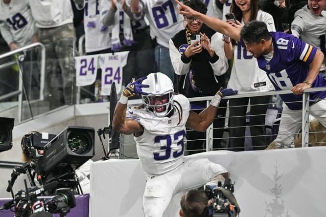 NFL: Chicago Bears at Minnesota Vikings