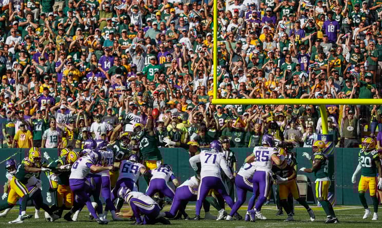 NFL: Minnesota Vikings at Green Bay Packers