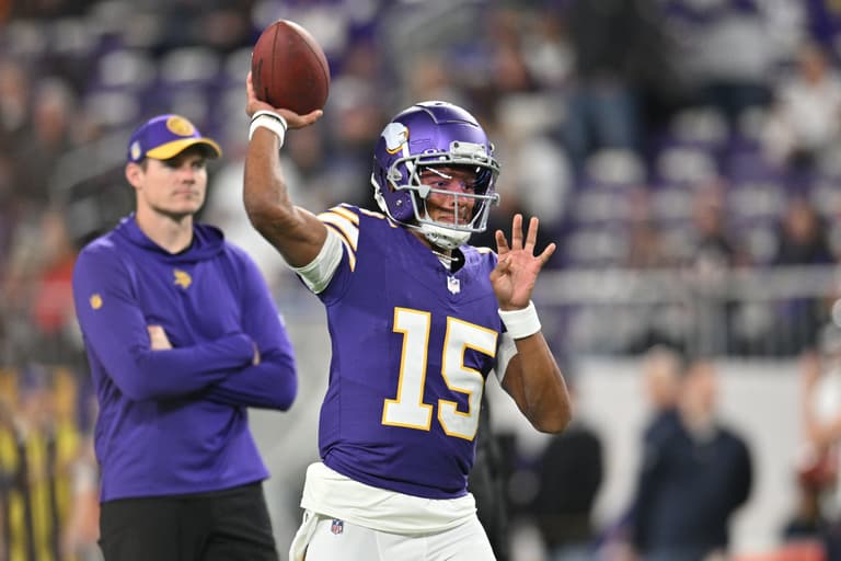 NFL: Chicago Bears at Minnesota Vikings