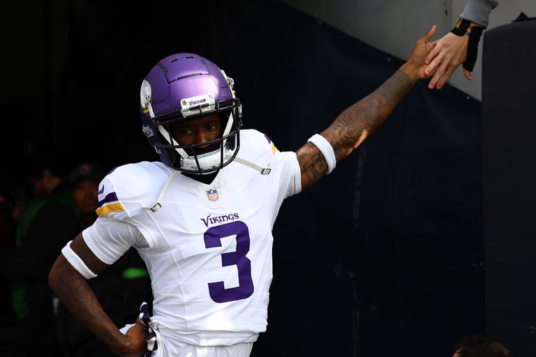 Second Half Takeaways Propel Vikings to Week 6 Win