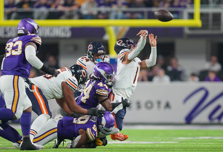 NFL: Chicago Bears at Minnesota Vikings