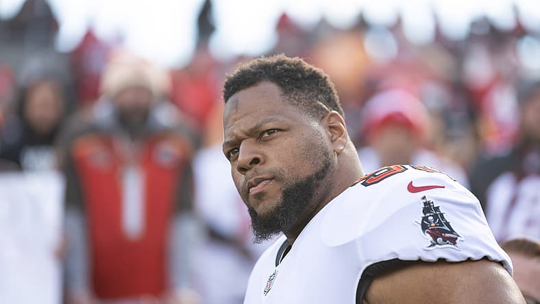 Eagles add a second pro bowler