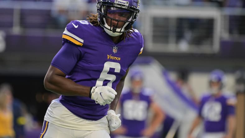 NFL: San Francisco 49ers at Minnesota Vikings