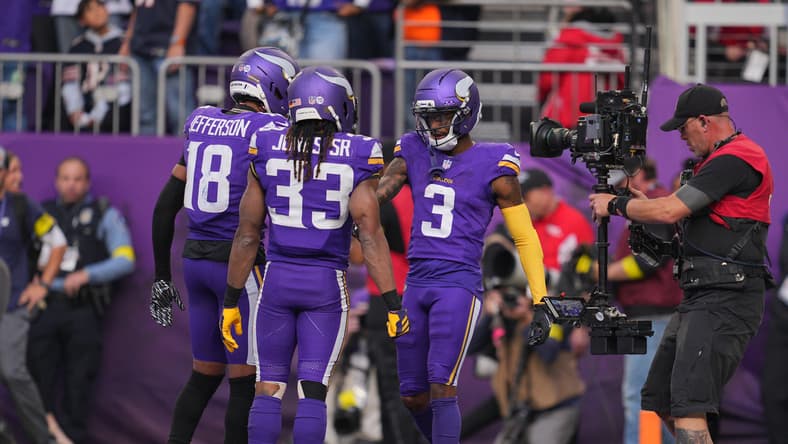 NFL: Chicago Bears at Minnesota Vikings