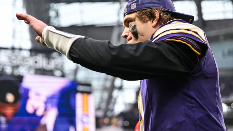 NFL: Green Bay Packers at Minnesota Vikings