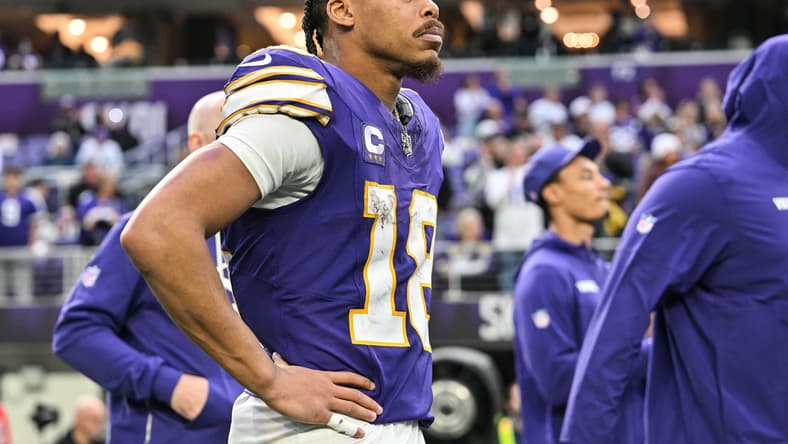 NFL: Green Bay Packers at Minnesota Vikings