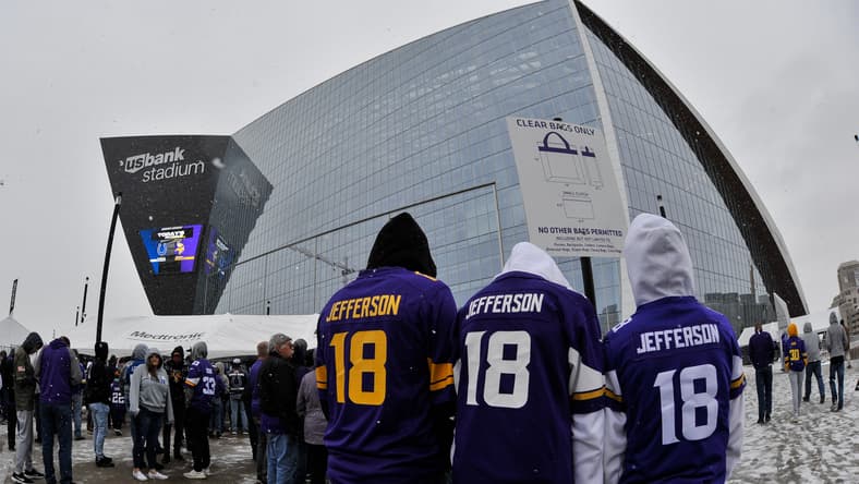 NFL: Indianapolis Colts at Minnesota Vikings