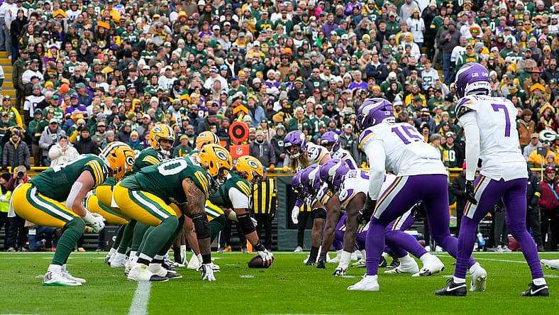 NFL: Minnesota Vikings at Green Bay Packers
