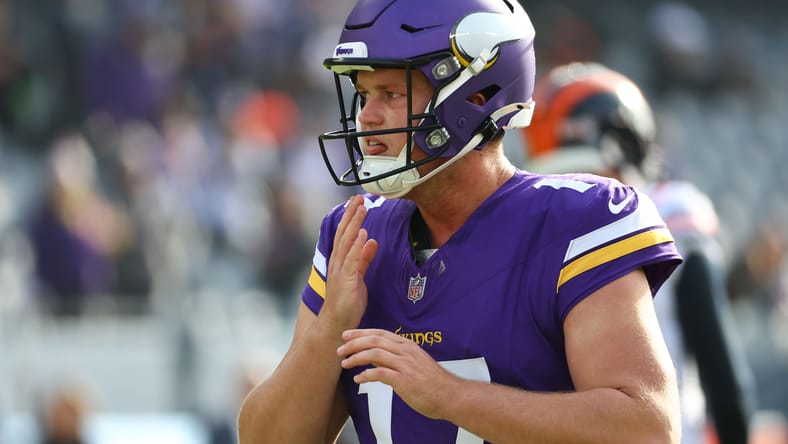 NFL: Minnesota Vikings at Chicago Bears