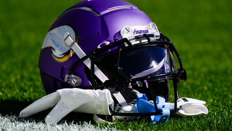 NFL: Minnesota Vikings at Green Bay Packers