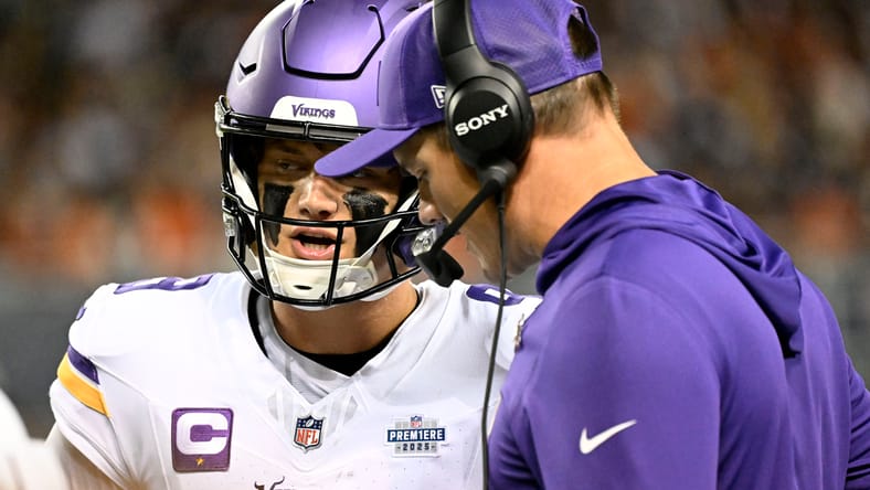 NFL: Minnesota Vikings at Chicago Bears