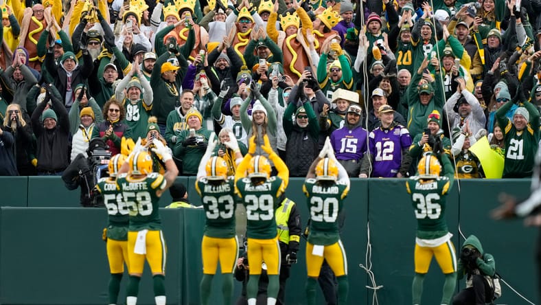 NFL: Minnesota Vikings at Green Bay Packers