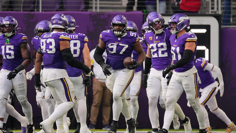 NFL: Washington Commanders at Minnesota Vikings